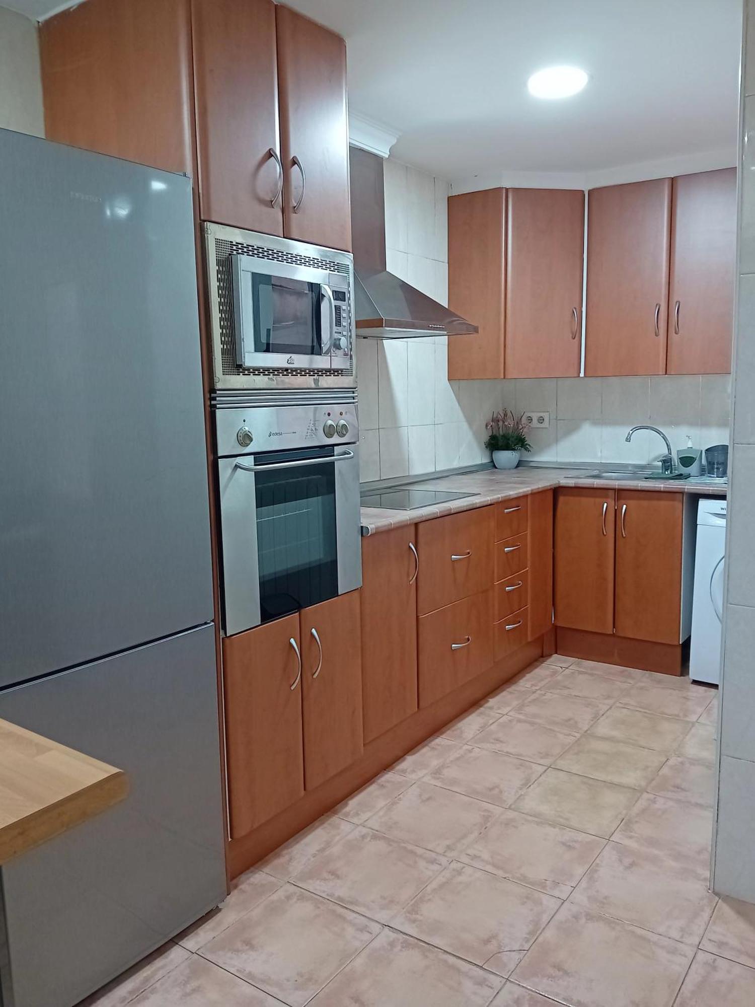 Amplio Apartamento Centro De Alicante Buitenkant foto